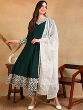 Women Green Silk Blend Embroidered Anarkali Kurta Pant Set With Dupatta-PKSKD2361